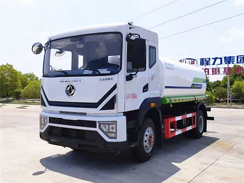 東風(fēng)多利卡D9灑水車